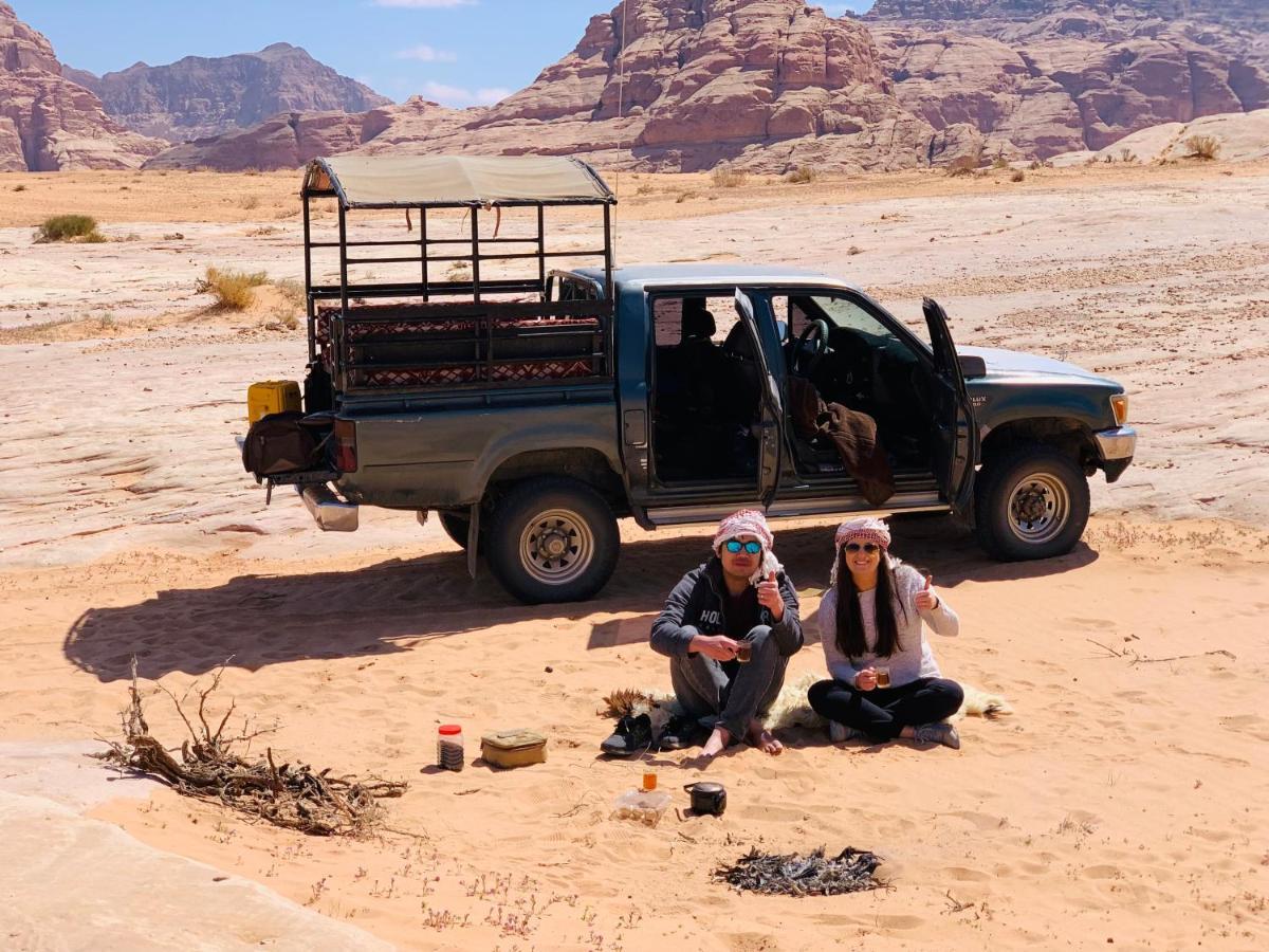 Wadi Rum Local Guide Extérieur photo